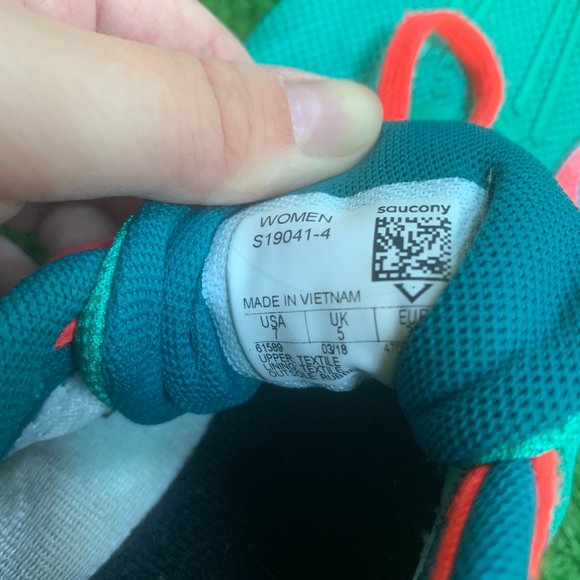 Saucony Size 7 Women's Racing Shoes - Picture 3 of 4